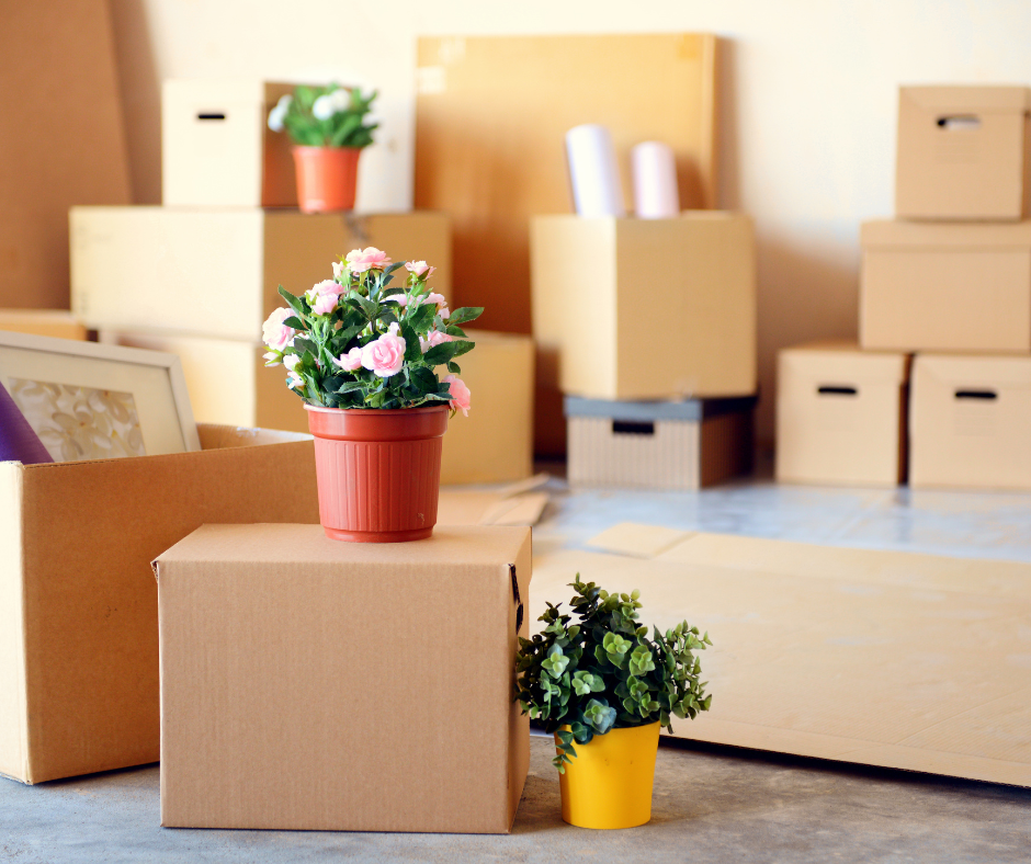 safely storing belongings during relocations